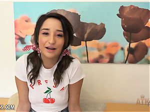 Isabella adorable opens her vagina broad for you